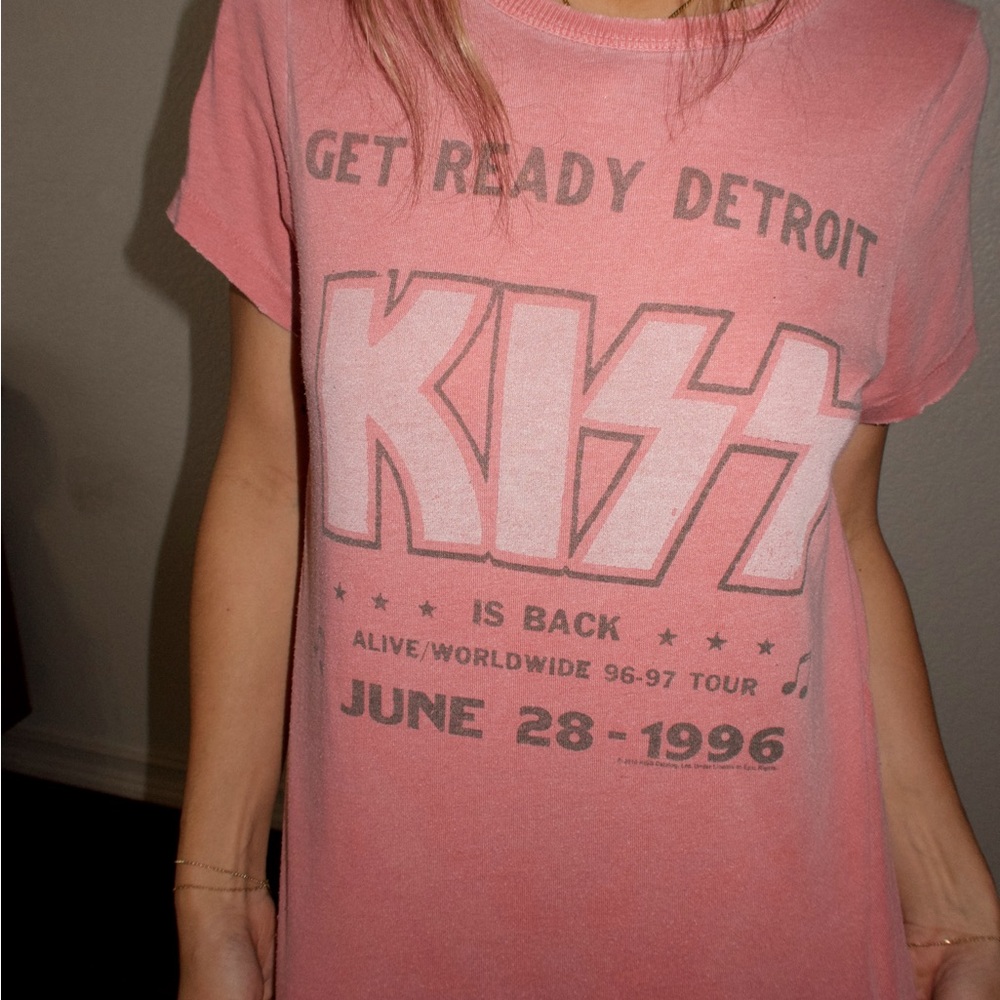 Junk Food Clothing tee